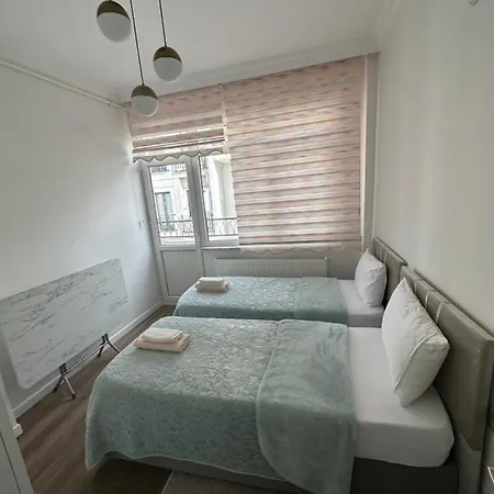 Center Of In Besiktas 2 1 With 2 Bathroom And 3 Air Conditioner شقة *