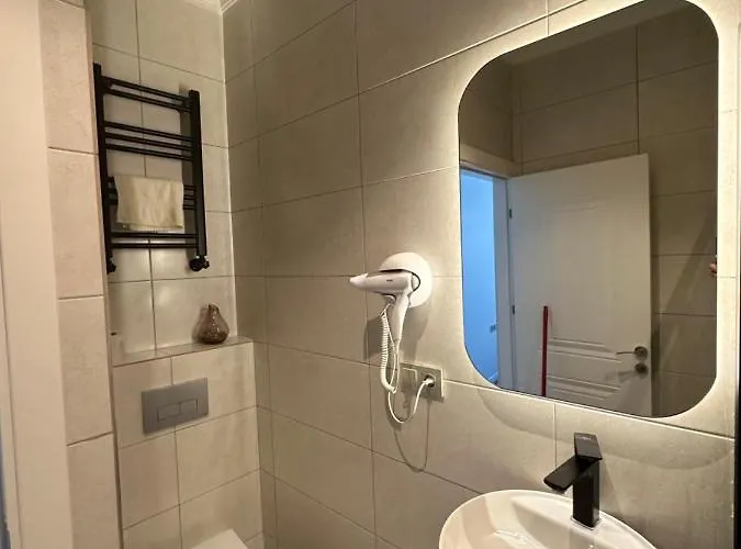 Center Of In Besiktas 2 1 With 2 Bathroom And 3 Air Conditioner Apartment Istanbul