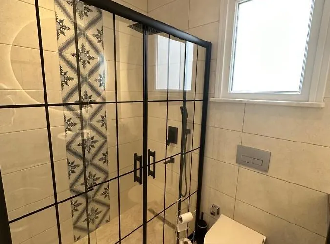 Center Of In Besiktas 2 1 With 2 Bathroom And 3 Air Conditioner Istanbul