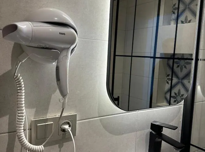 Center Of In Besiktas 2 1 With 2 Bathroom And 3 Air Conditioner *