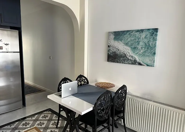 Center Of In Besiktas 2 1 With 2 Bathroom And 3 Air Conditioner * Istanbul