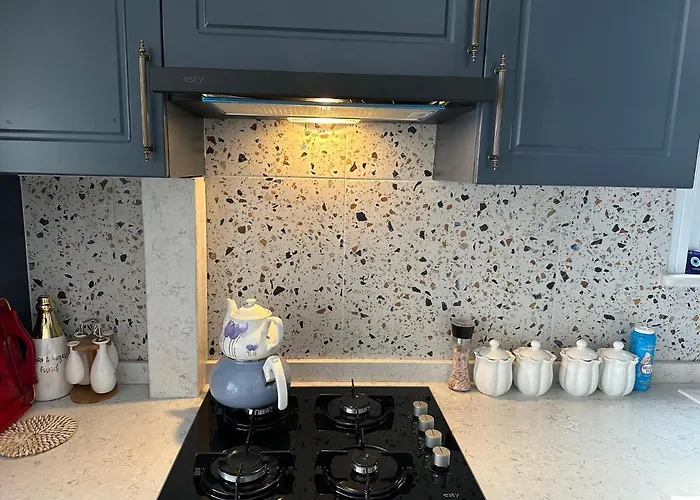 Center Of In Besiktas 2 1 With 2 Bathroom And 3 Air Conditioner * Istanbul