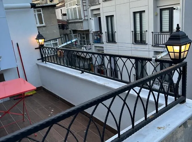 Center Of In Besiktas 2 1 With 2 Bathroom And 3 Air Conditioner * Istanbul