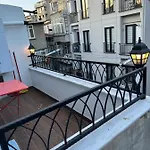 Center Of In Besiktas 2 1 With 2 Bathroom And 3 Air Conditioner * Istanbul